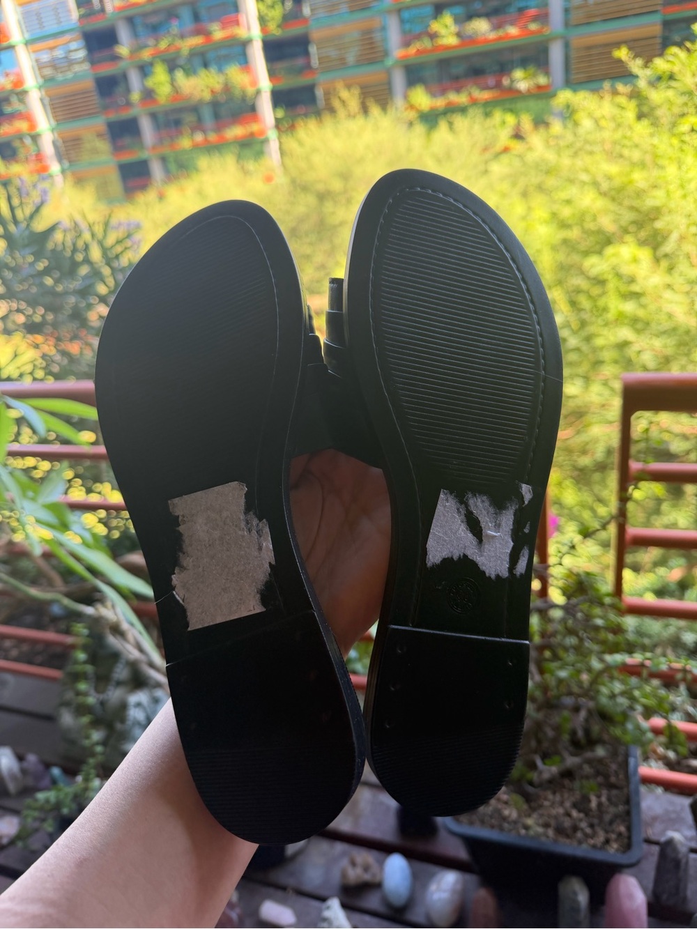 Bella Vita Black Leather Slide Sandals - Picture 3 of 3